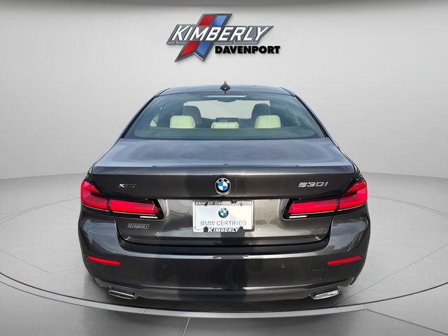 Certified 2023 BMW 530i xDrive w/ Premium Package AWD/4WD image 4