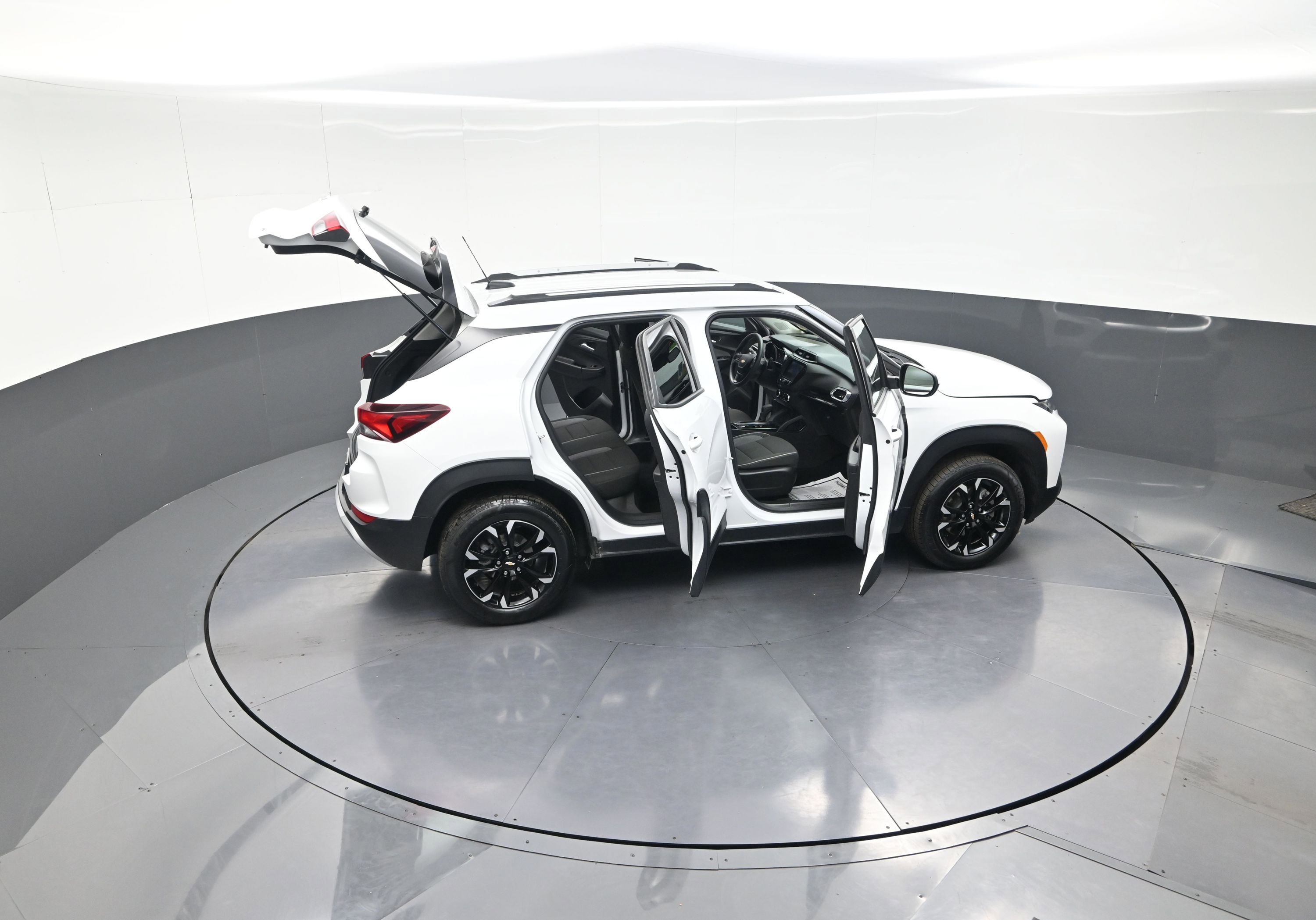 Used 2023 Chevrolet TrailBlazer LT w/ Convenience Package image 14