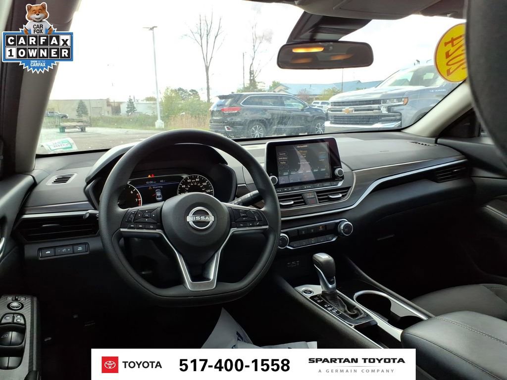 Used 2024 Nissan Altima 2.5 SV FWD image 13
