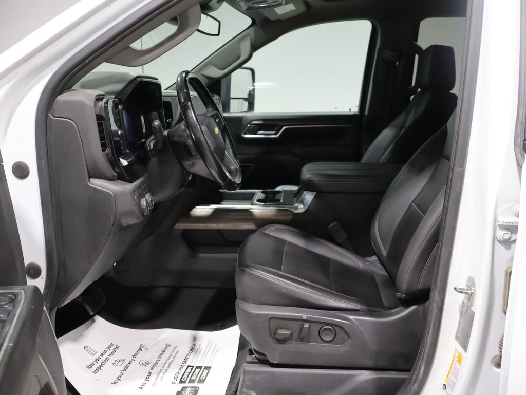 Used 2024 Chevrolet Silverado 3500 LT w/ All Star Edition AWD/4WD image 11