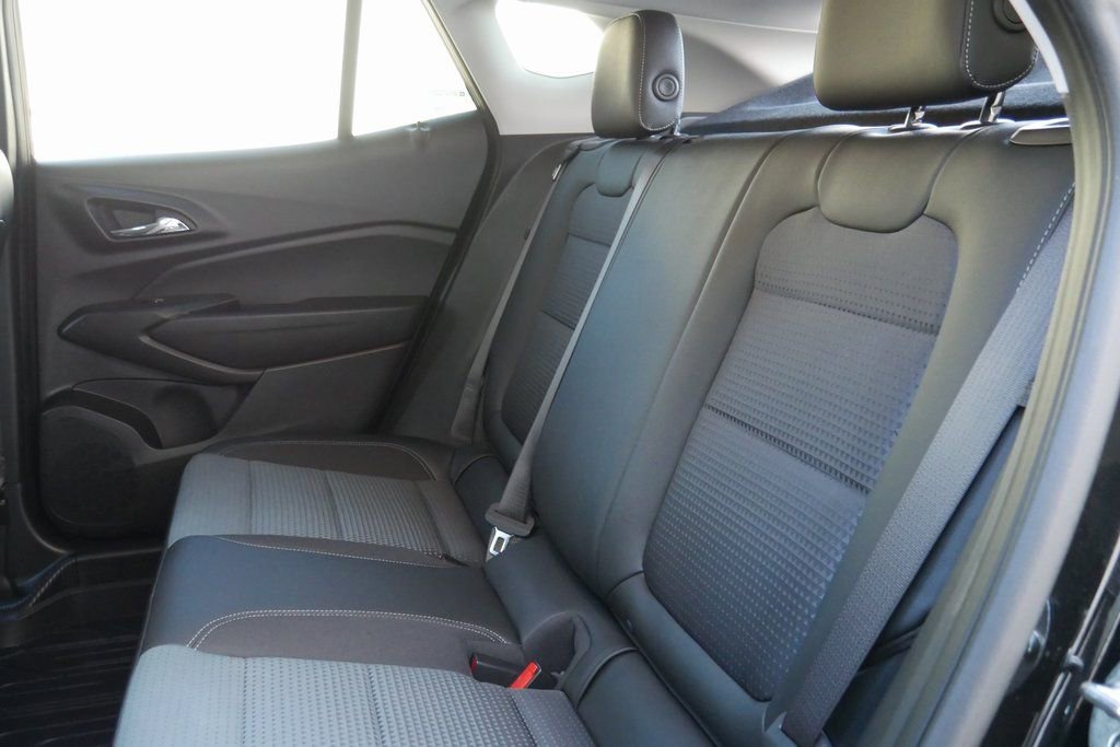 Used 2025 Chevrolet Trax LT w/ Driver Confidence Package image 26