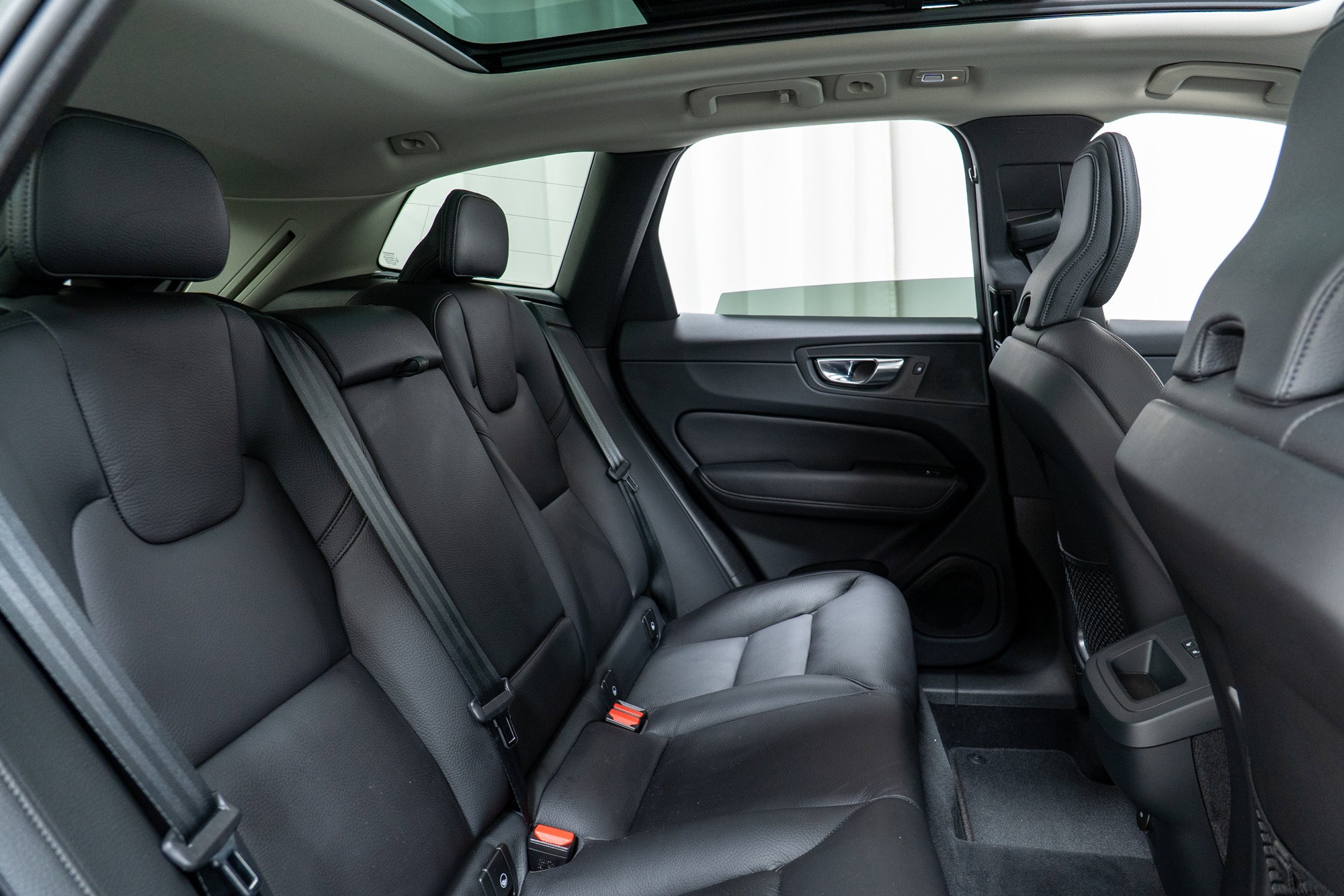 Certified 2023 Volvo XC60 B5 Plus w/ Climate Package image 24