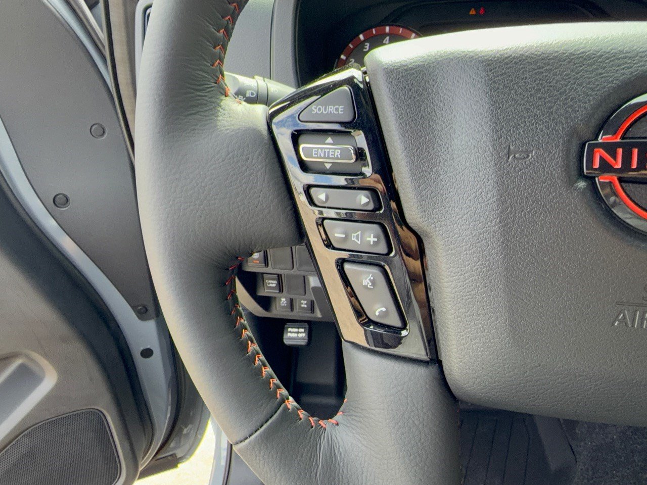New 2027 Nissan Frontier PRO-4X AWD/4WD image 18