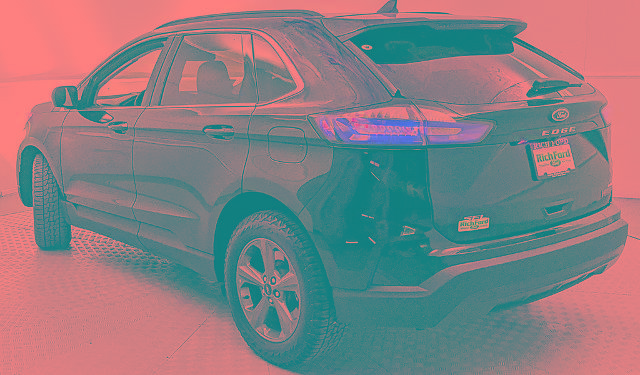 Certified 2022 Ford Edge SEL w/ Sport Appearance Package AWD/4WD image 4