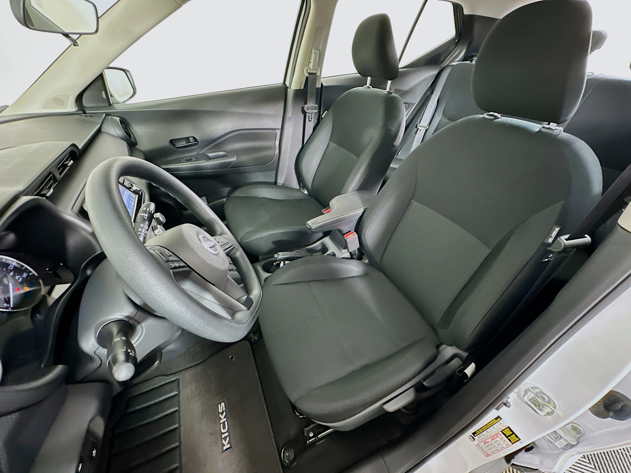 Used 2024 Nissan Kicks S image 13