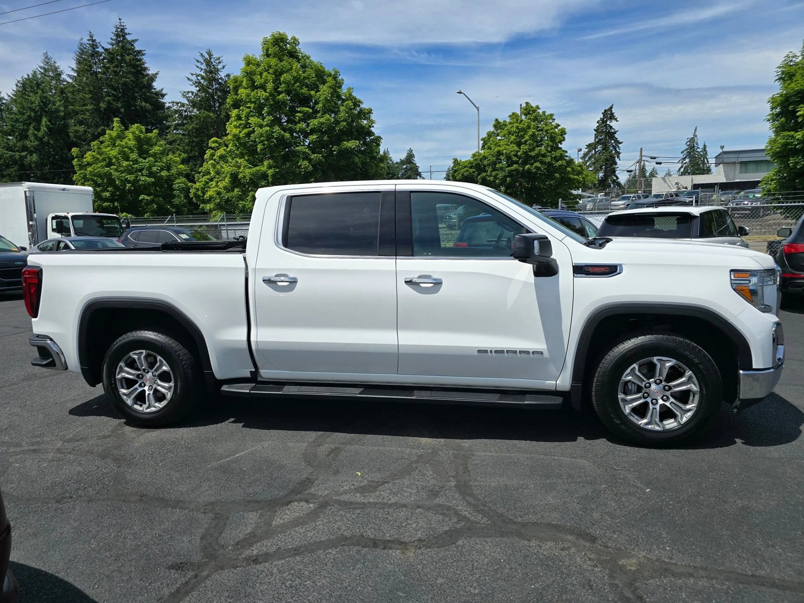 Used 2020 GMC Sierra 1500 SLT w/ Driver Alert Package II AWD/4WD image 6