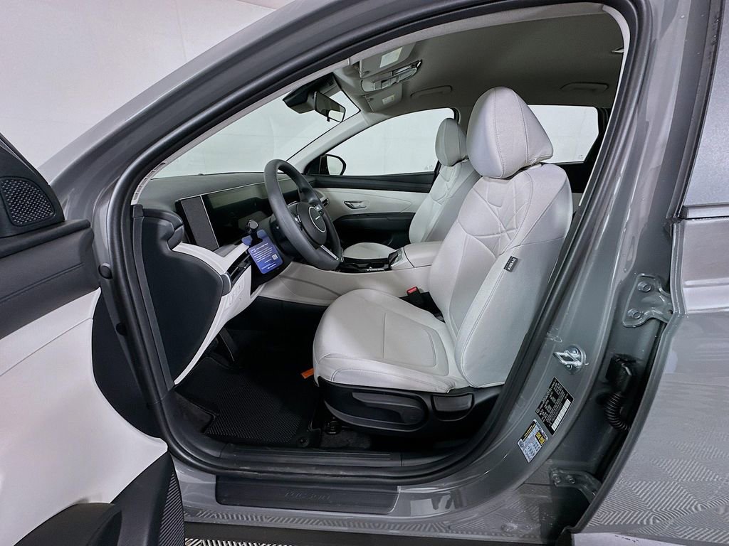 New 2026 Hyundai Tucson SE image 15