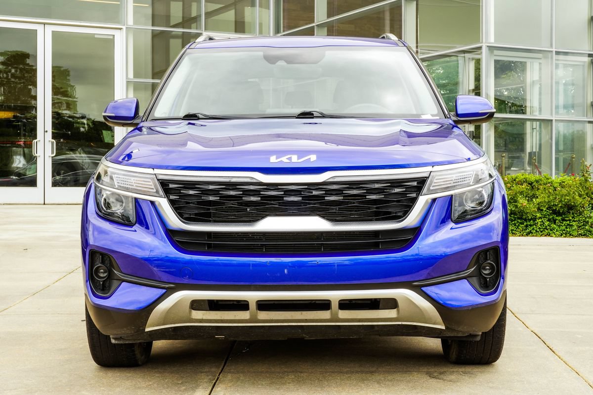 Used 2023 Kia Seltos S w/ Navigation Package AWD/4WD image 7