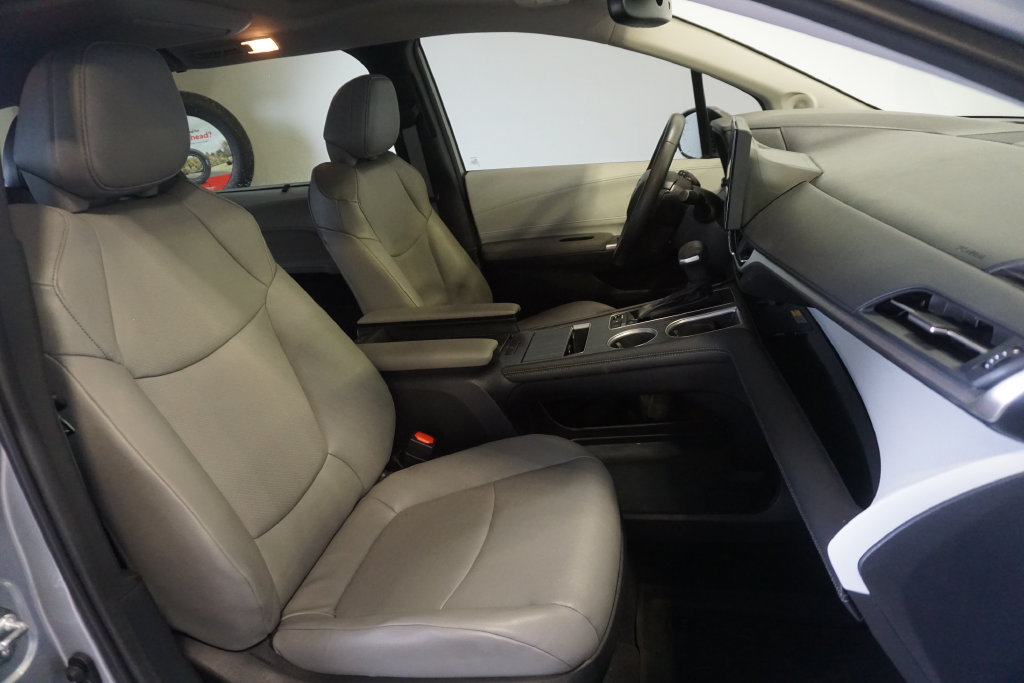 Certified 2025 Toyota Sienna XLE w/ XLE Plus Package AWD/4WD image 24
