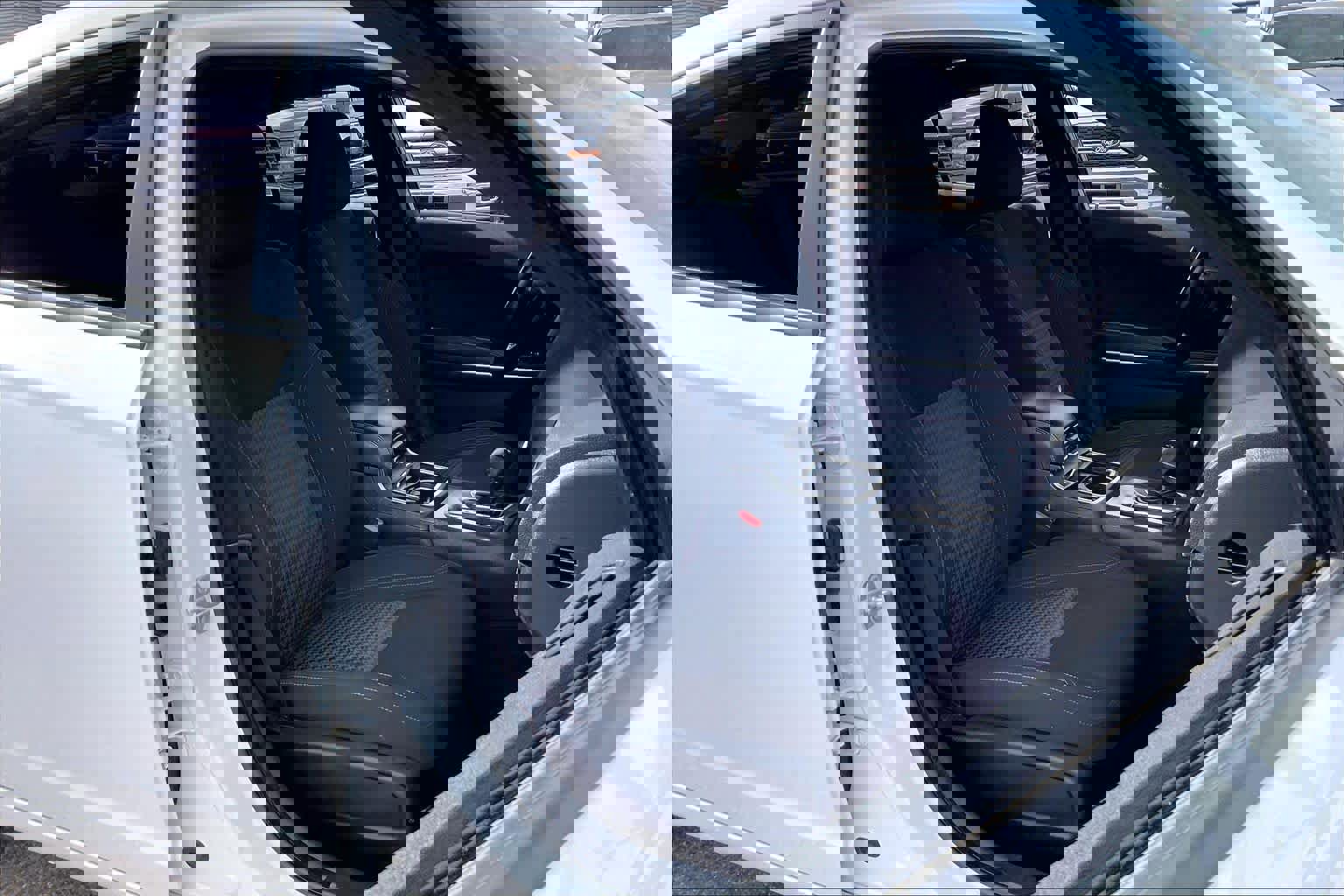 Used 2023 Dodge Charger SXT image 9