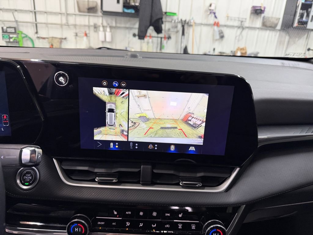 Certified 2025 Chevrolet Equinox LT w/ Convenience Package II image 18