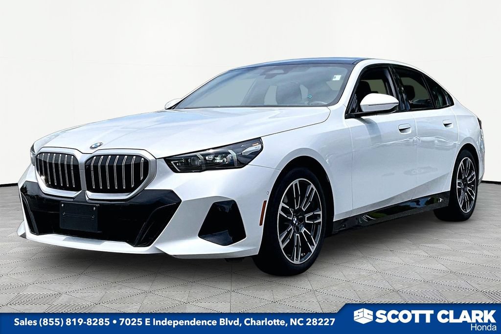 Used 2026 BMW 530i xDrive AWD/4WD image 3