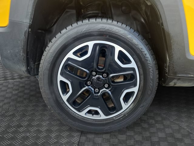 Used 2016 Jeep Renegade Trailhawk AWD/4WD image 35