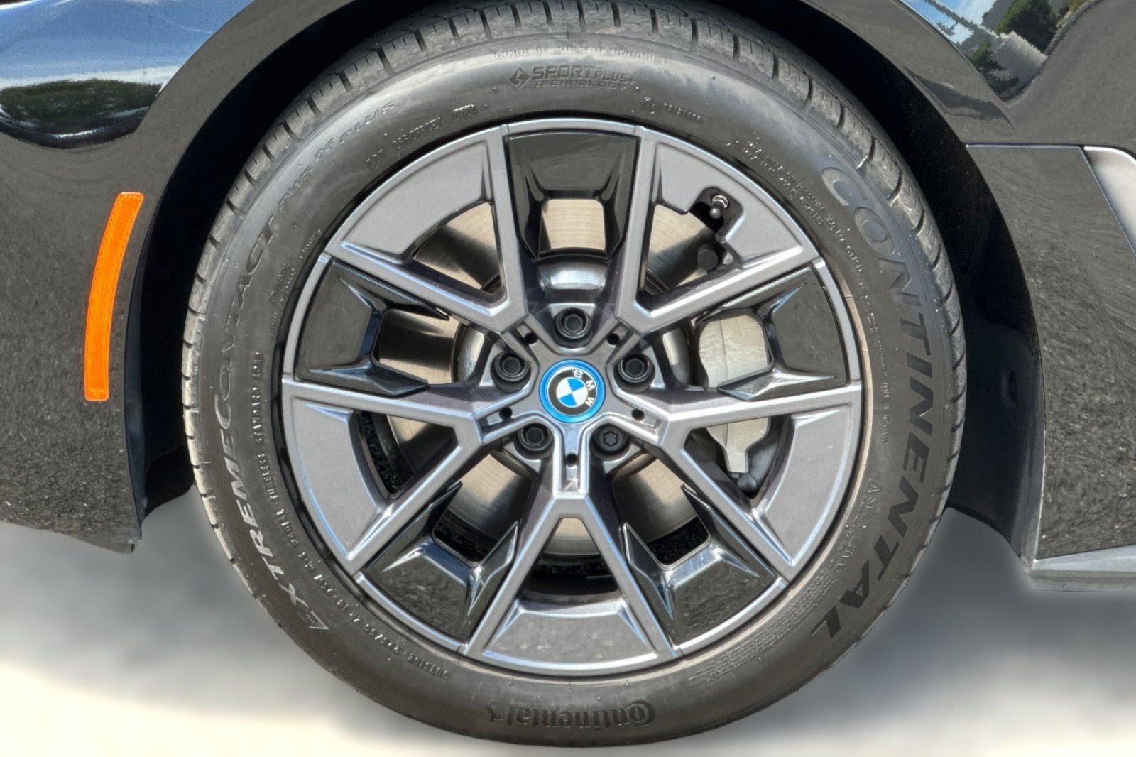 Used 2023 BMW i4 eDrive35 w/ Premium Package RWD image 11