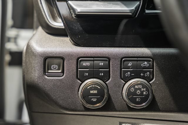 Used 2023 Chevrolet Silverado 1500 LTZ w/ LTZ Convenience Package II AWD/4WD image 47