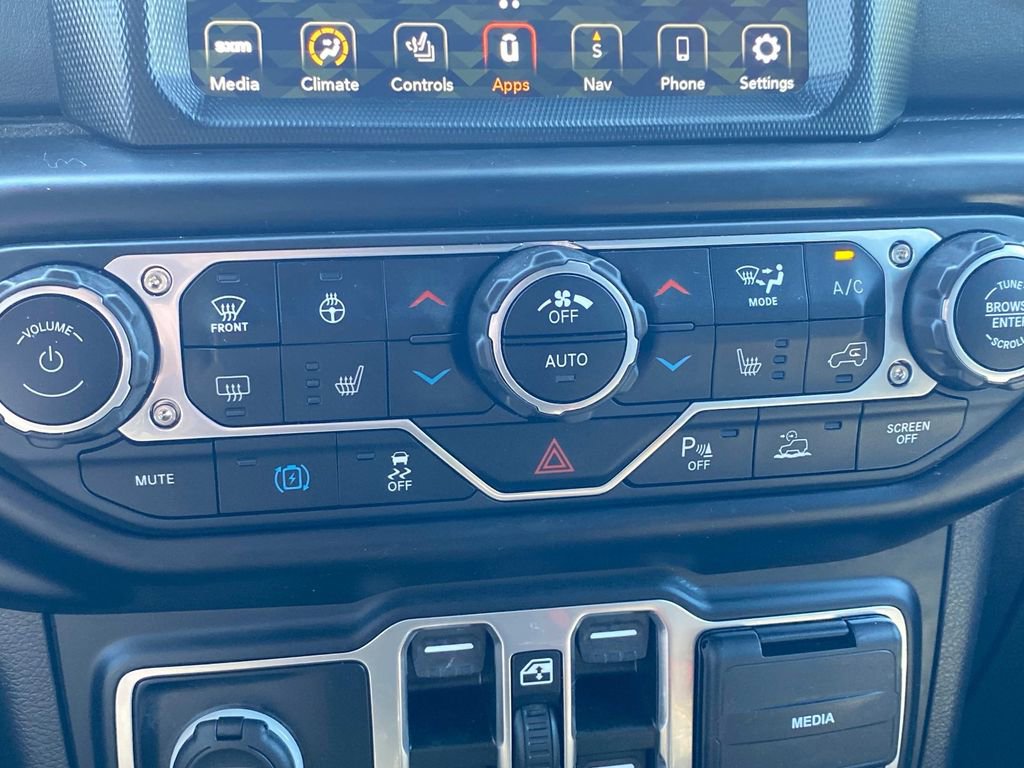 Used 2022 Jeep Wrangler Unlimited Sahara image 31