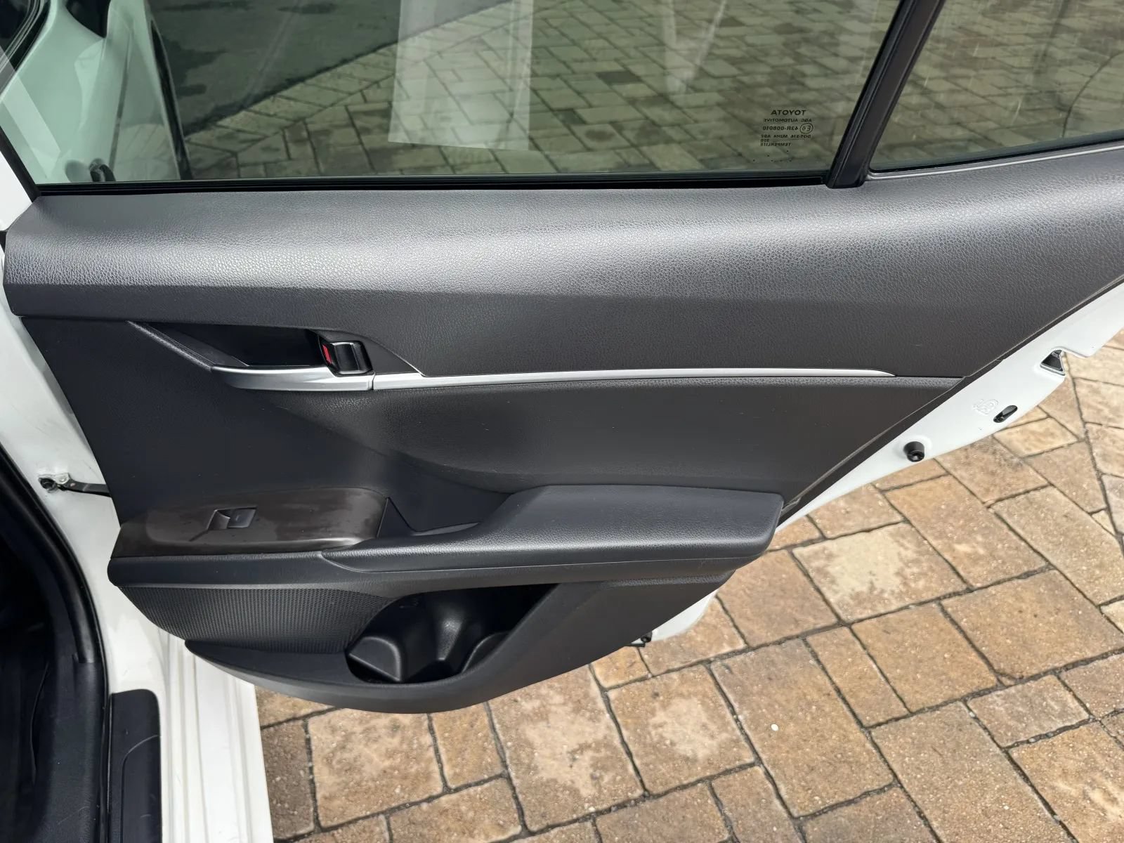 Used 2021 Toyota Camry SE FWD image 34