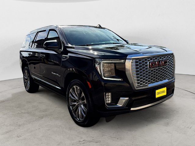 Used 2021 GMC Yukon Denali w/ Denali Premium Package AWD/4WD image 3