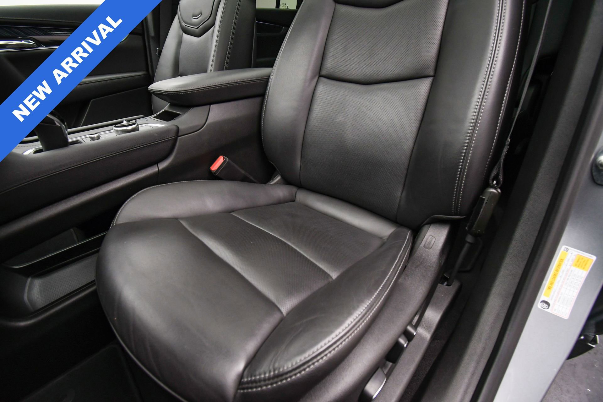 Used 2025 Cadillac XT6 Premium Luxury image 55