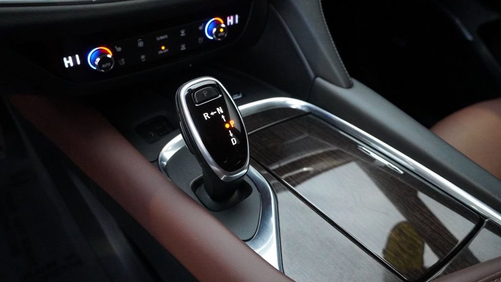 Used 2020 Buick Enclave Avenir w/ Avenir Technology Package image 40