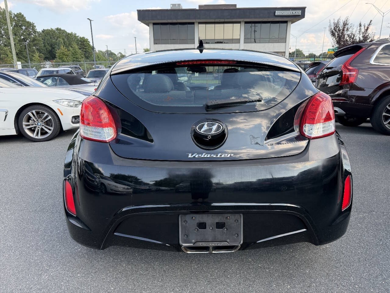 Used 2016 Hyundai Veloster w/ Option Group 02 FWD image 5