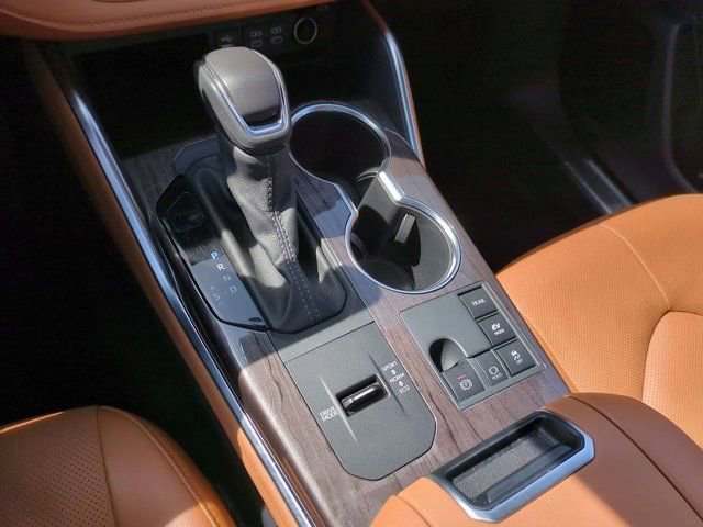 Used 2025 Toyota Highlander Platinum image 15