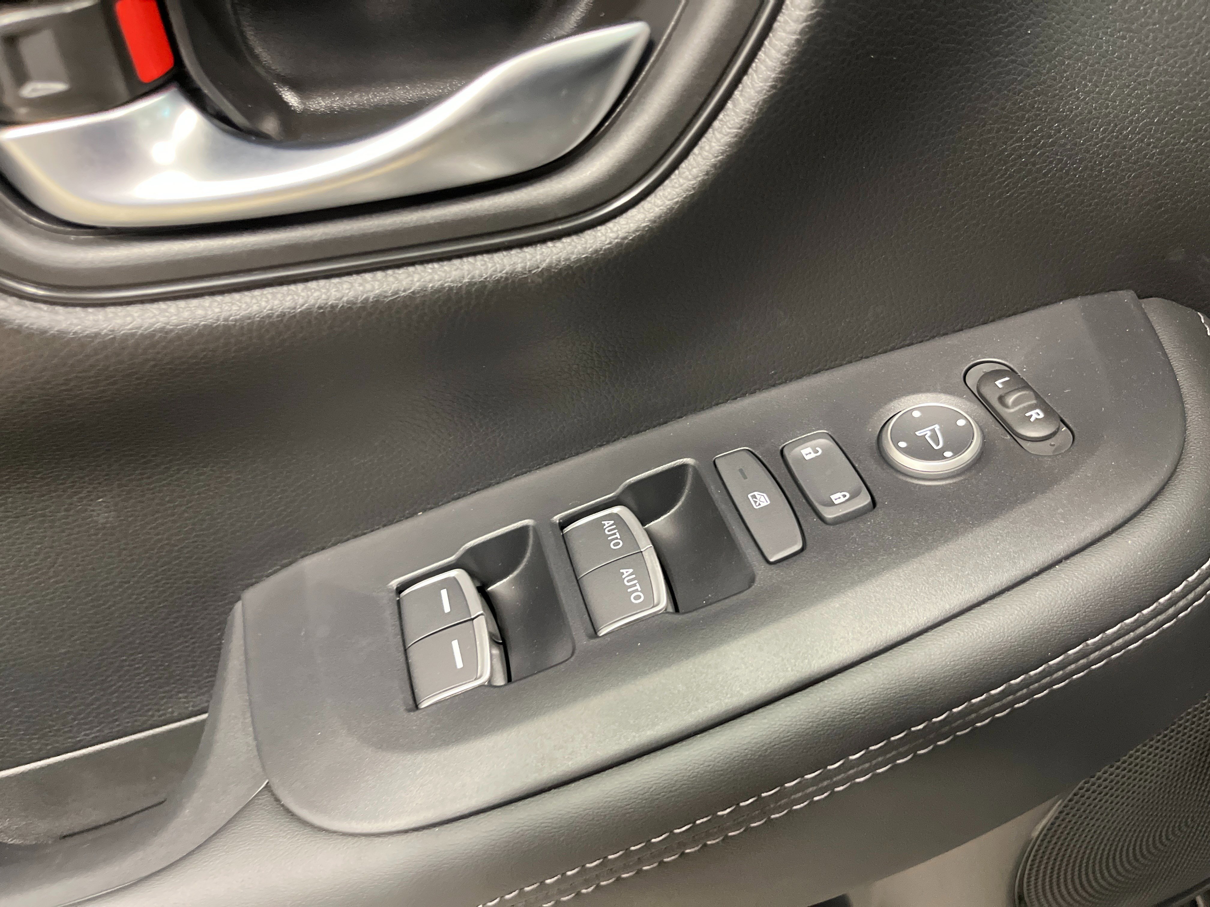 New 2026 Honda HR-V EX-L image 14