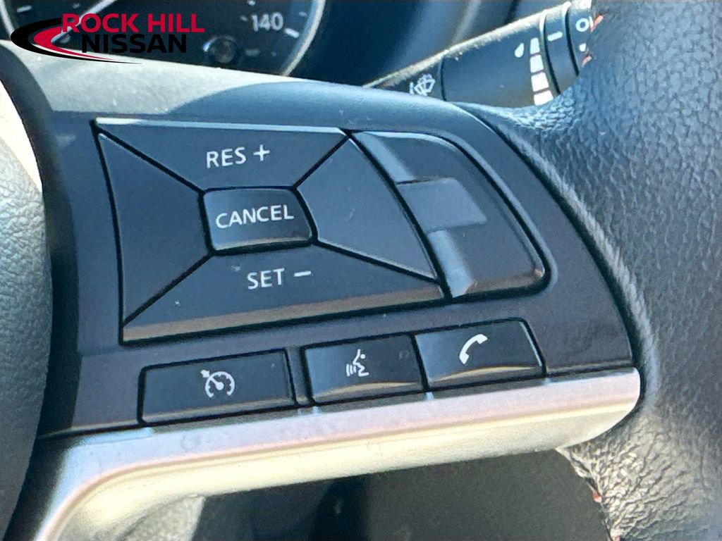 Used 2020 Nissan Kicks SR w/ SR Premium Package image 12