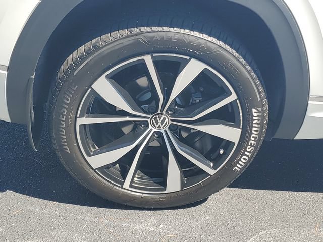 Used 2025 Volkswagen Atlas SEL Premium R-Line AWD/4WD image 7