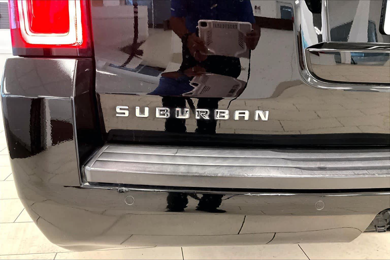 Used 2020 Chevrolet Suburban LT AWD/4WD image 29