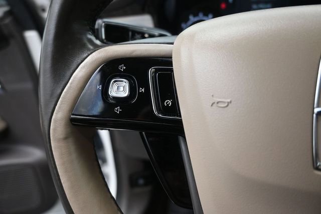 Used 2020 Lincoln Corsair FWD w/ Equipment Group 101A image 6