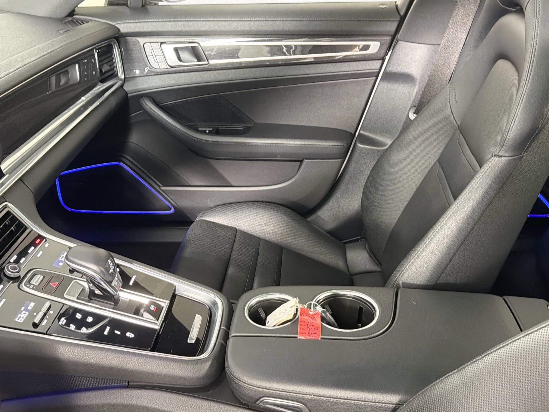 Certified 2023 Porsche Panamera Platinum Edition image 30