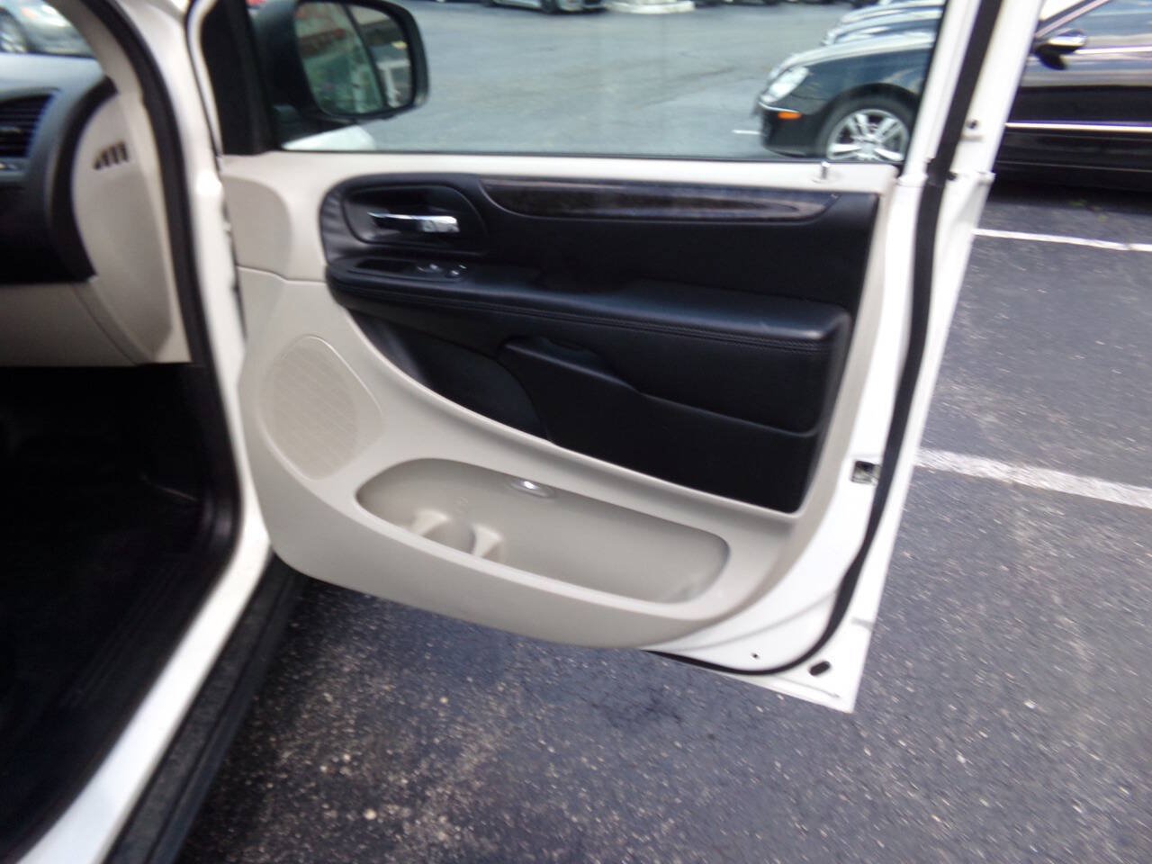 Used 2013 RAM C/V Tradesman FWD image 20
