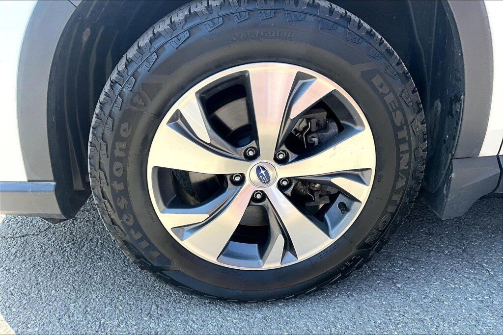 Certified 2021 Subaru Ascent Premium w/ Convenience Package image 16