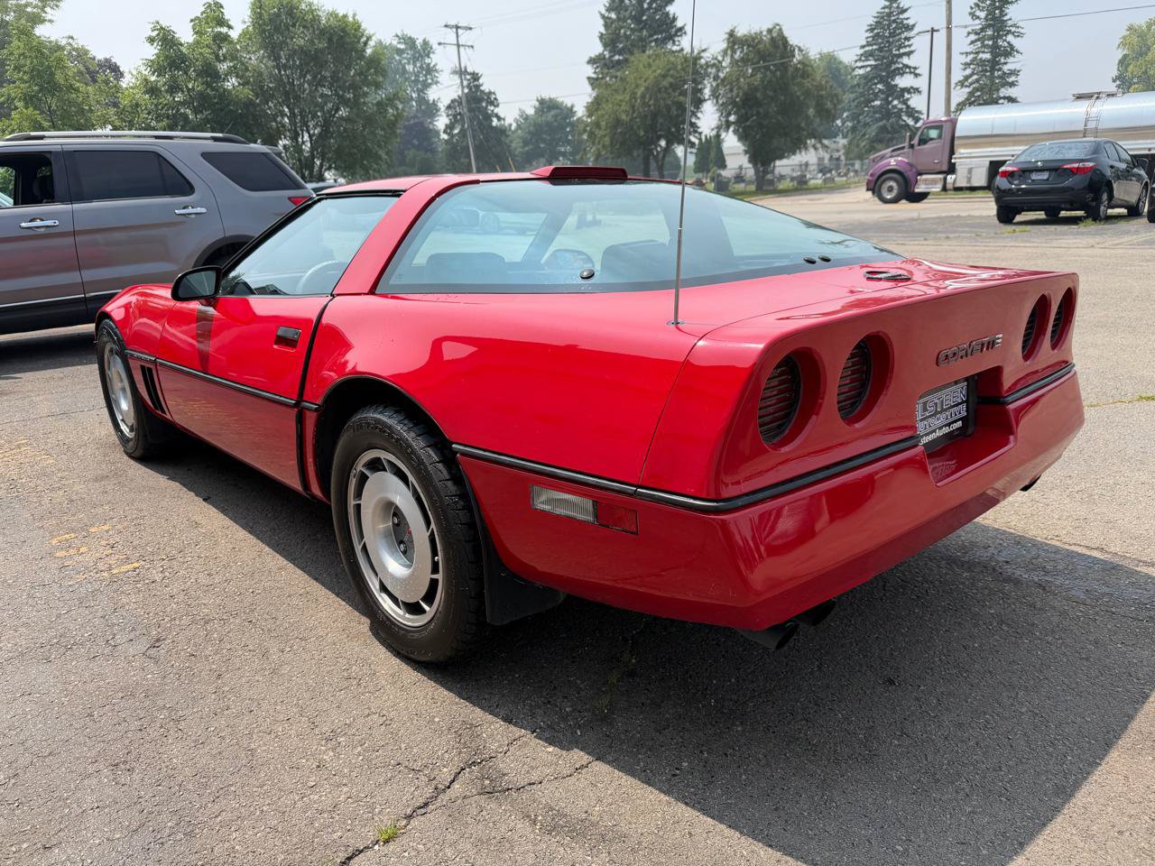 Used 1987 Chevrolet Corvette Coupe RWD image 5