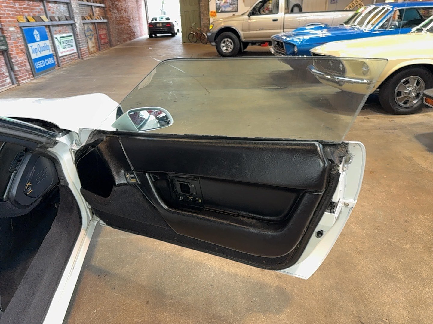 Used 1990 Chevrolet Corvette Coupe RWD image 92