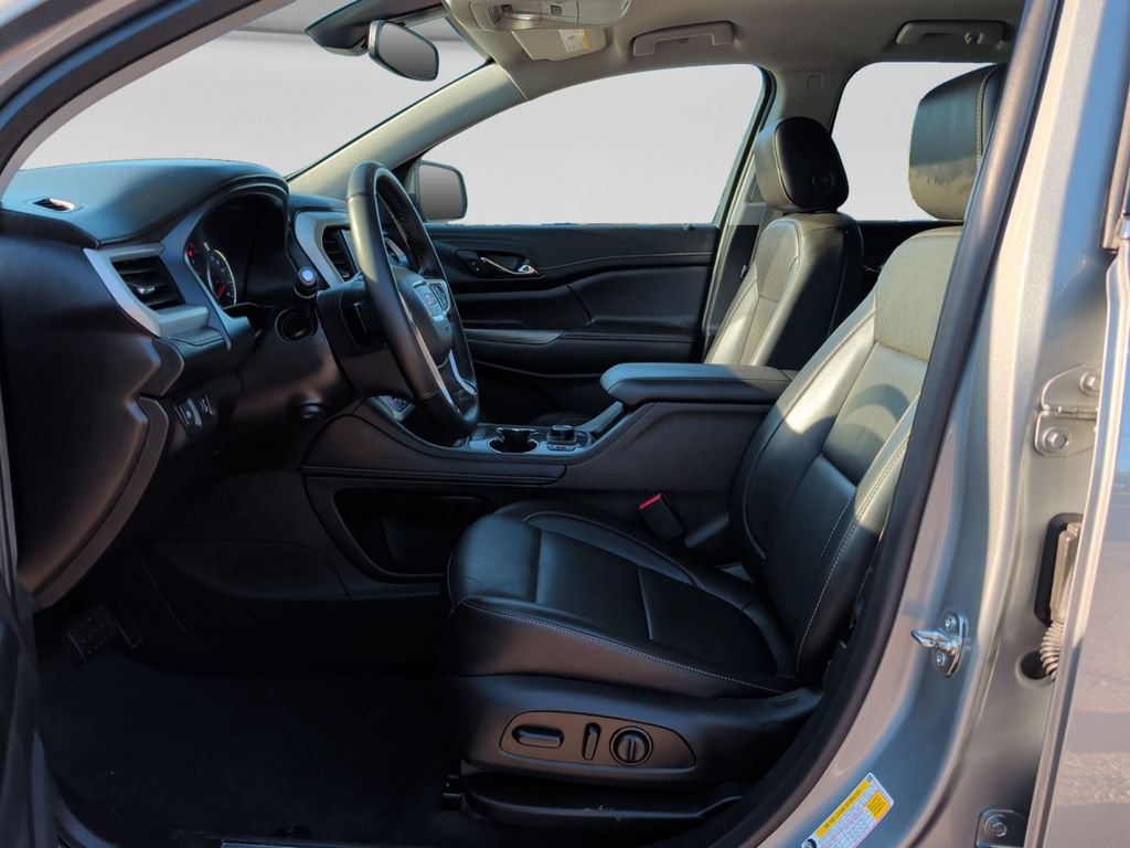 Used 2023 GMC Acadia SLT w/ Preferred Package AWD/4WD image 16