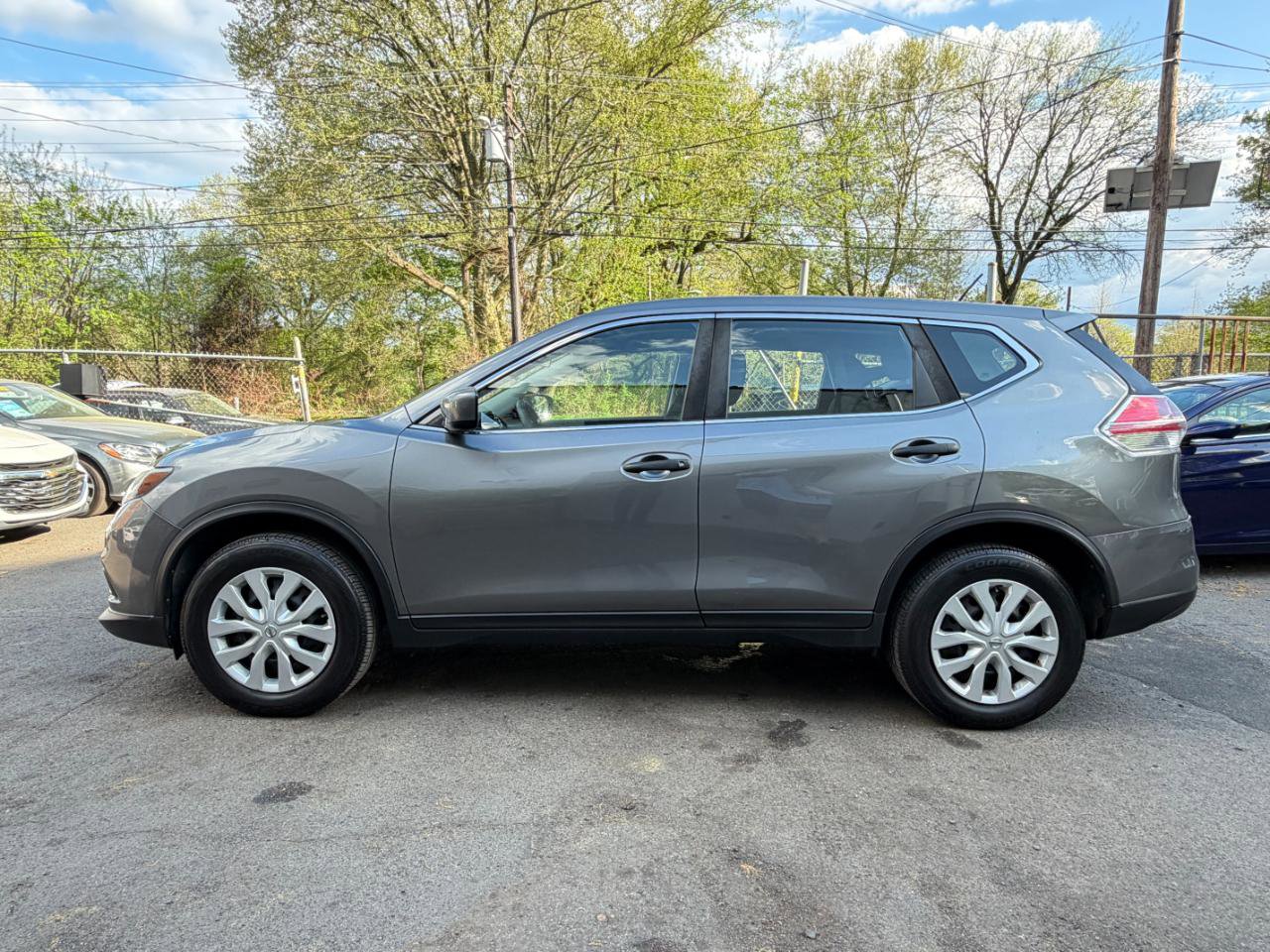 Used 2016 Nissan Rogue S AWD/4WD image 6