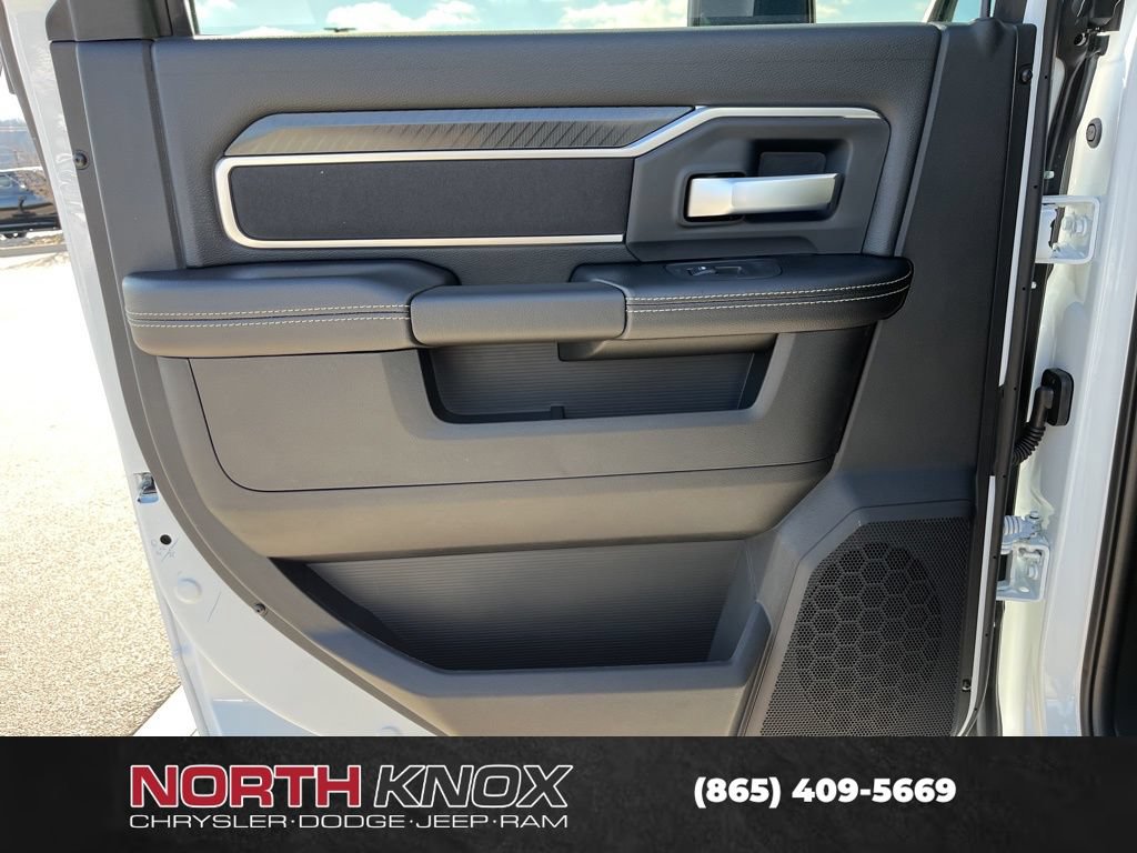 New 2026 RAM 4500 4x4 Crew Cab DRW image 14