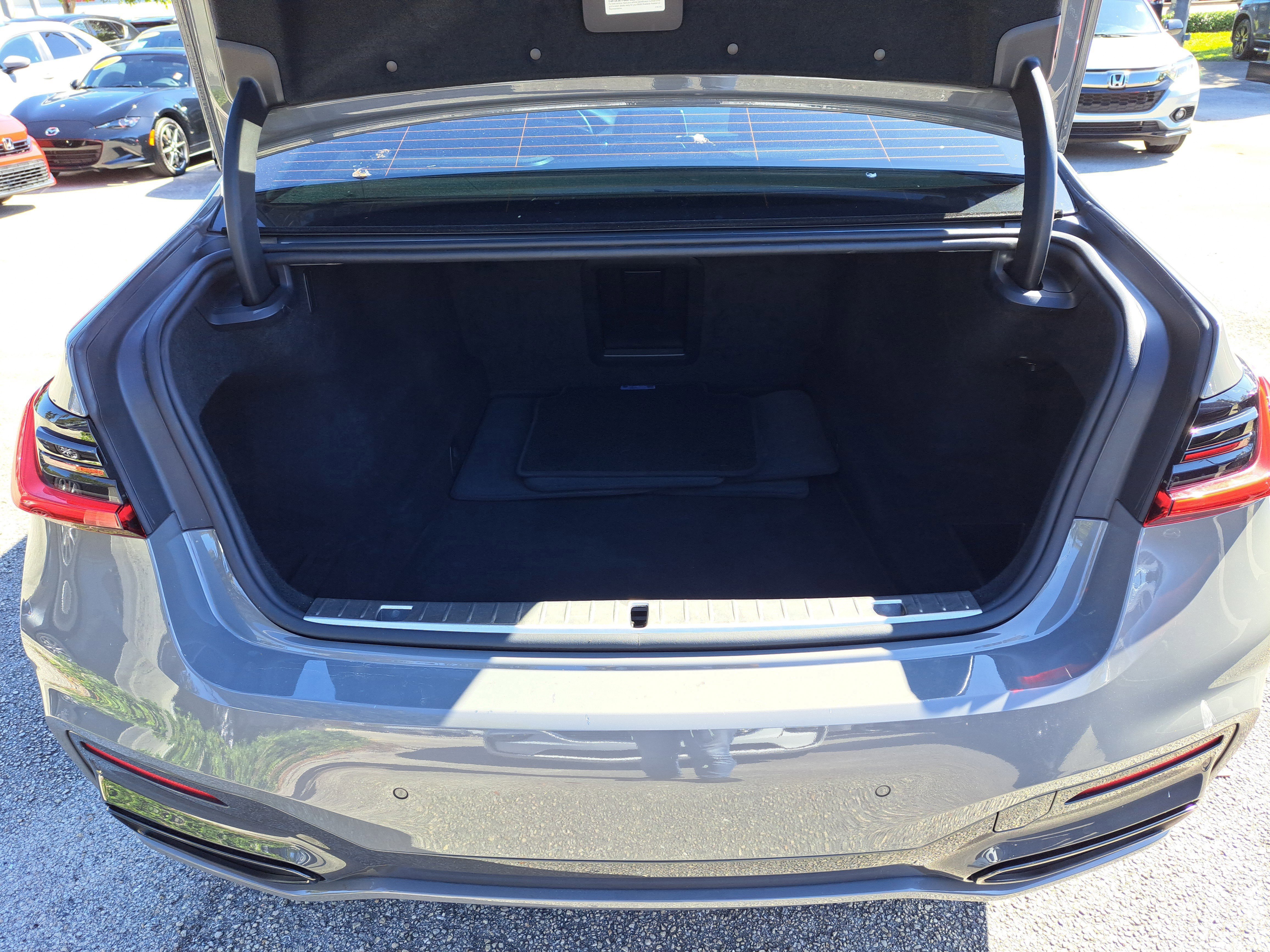 Used 2022 BMW 750i xDrive w/ Executive Package image 5