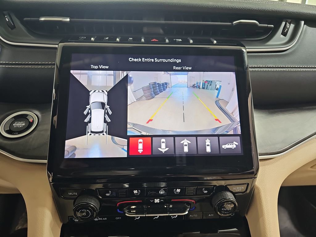 Used 2021 Jeep Grand Cherokee L Limited w/ Luxury Tech Group II image 29