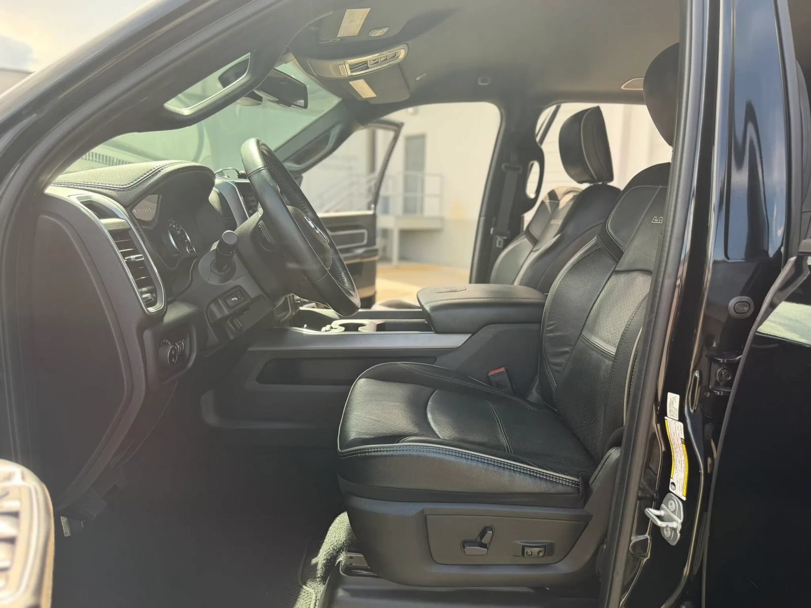 Used 2020 RAM 2500 Laramie w/ Night Edition AWD/4WD image 25