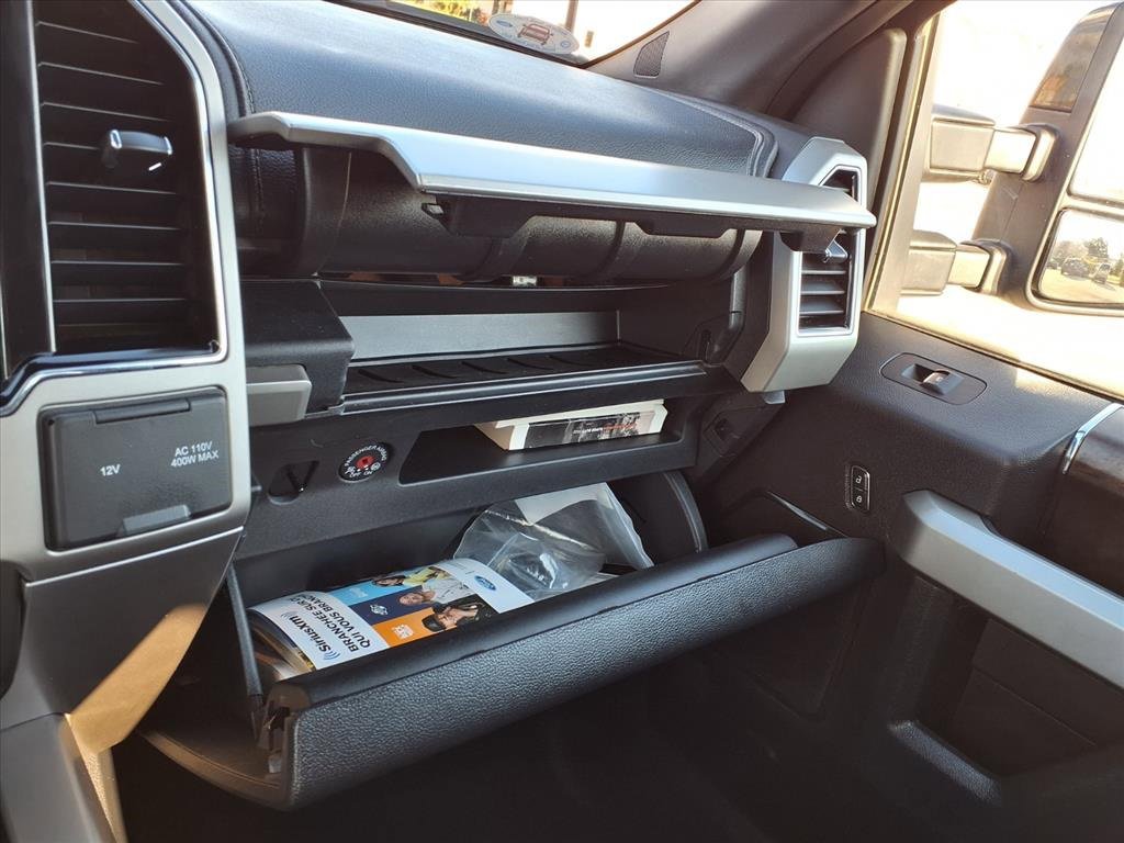 Used 2022 Ford F250 Lariat w/ Black Appearance Package image 33