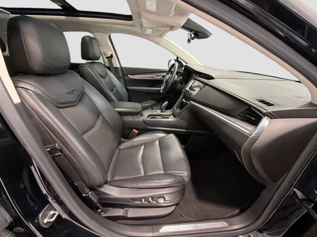 Used 2017 Cadillac XT5 Luxury w/ Driver Awareness Package FWD image 25
