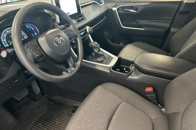 Used 2025 Toyota RAV4 XLE w/ Convenience Package AWD/4WD image 11