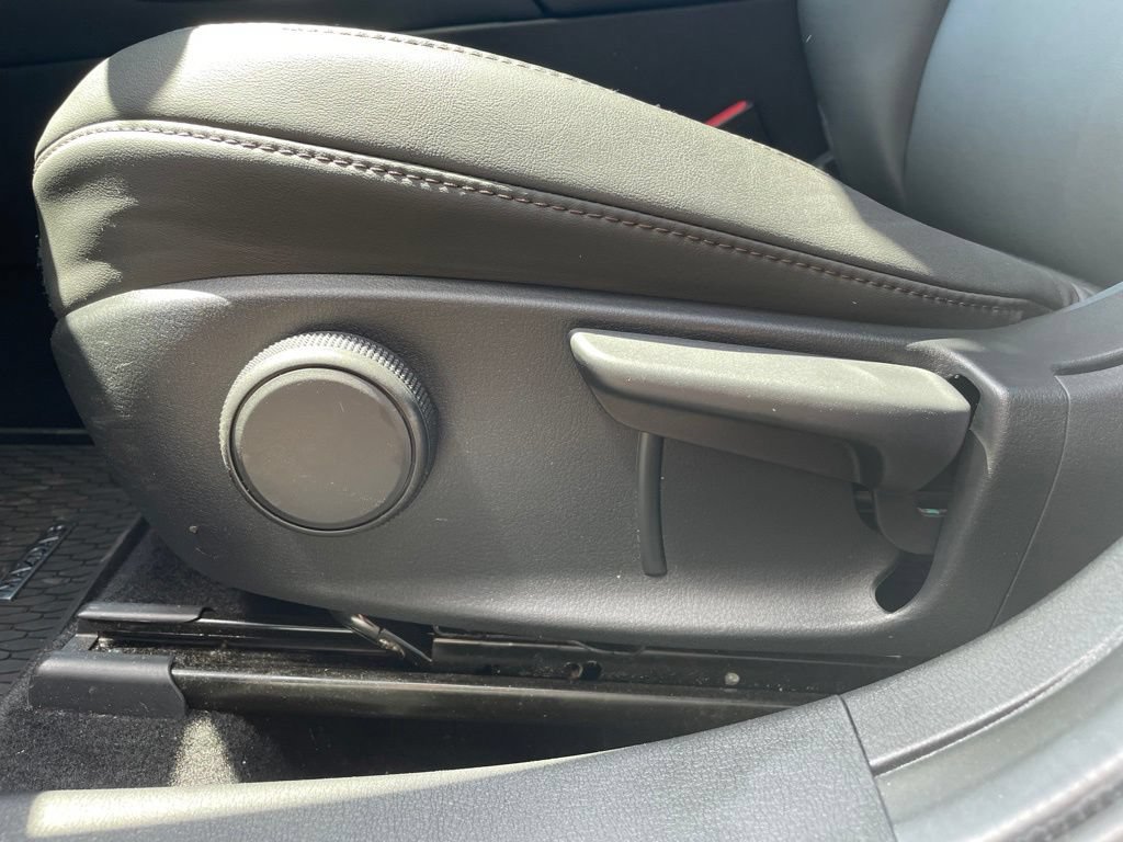 Certified 2022 MAZDA MAZDA3 s FWD image 13