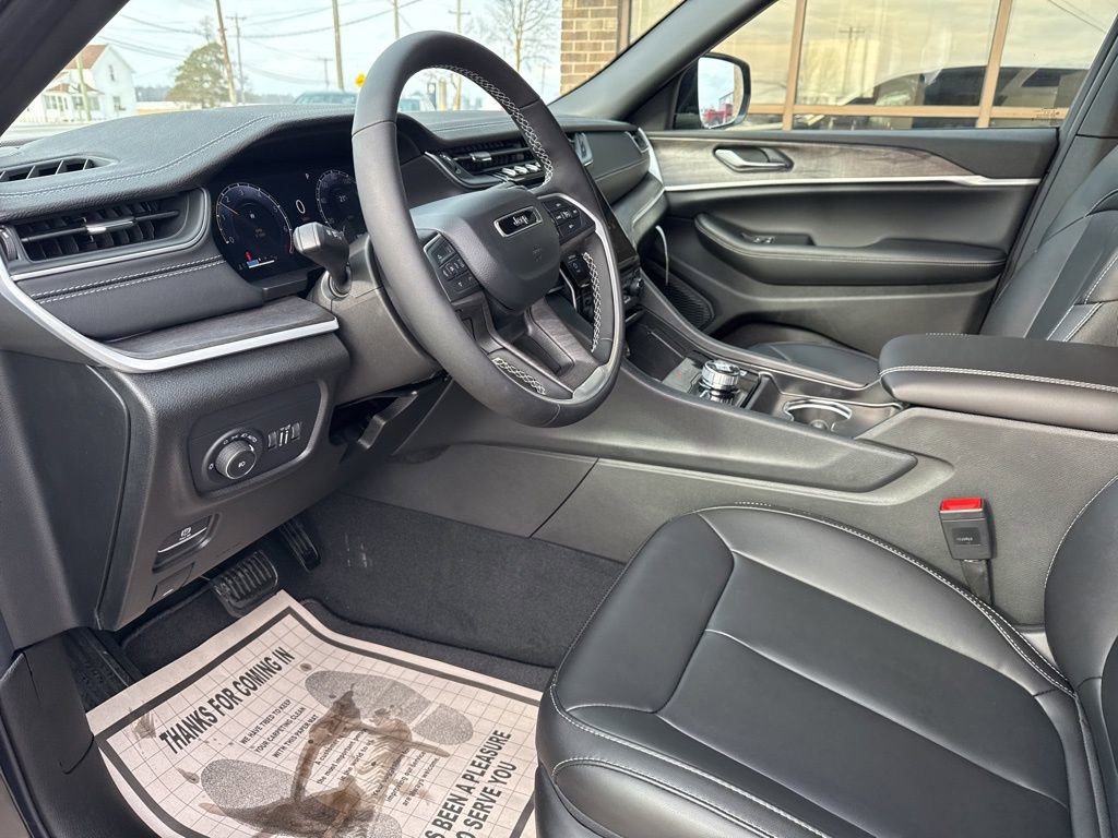New 2025 Jeep Grand Cherokee Limited image 43
