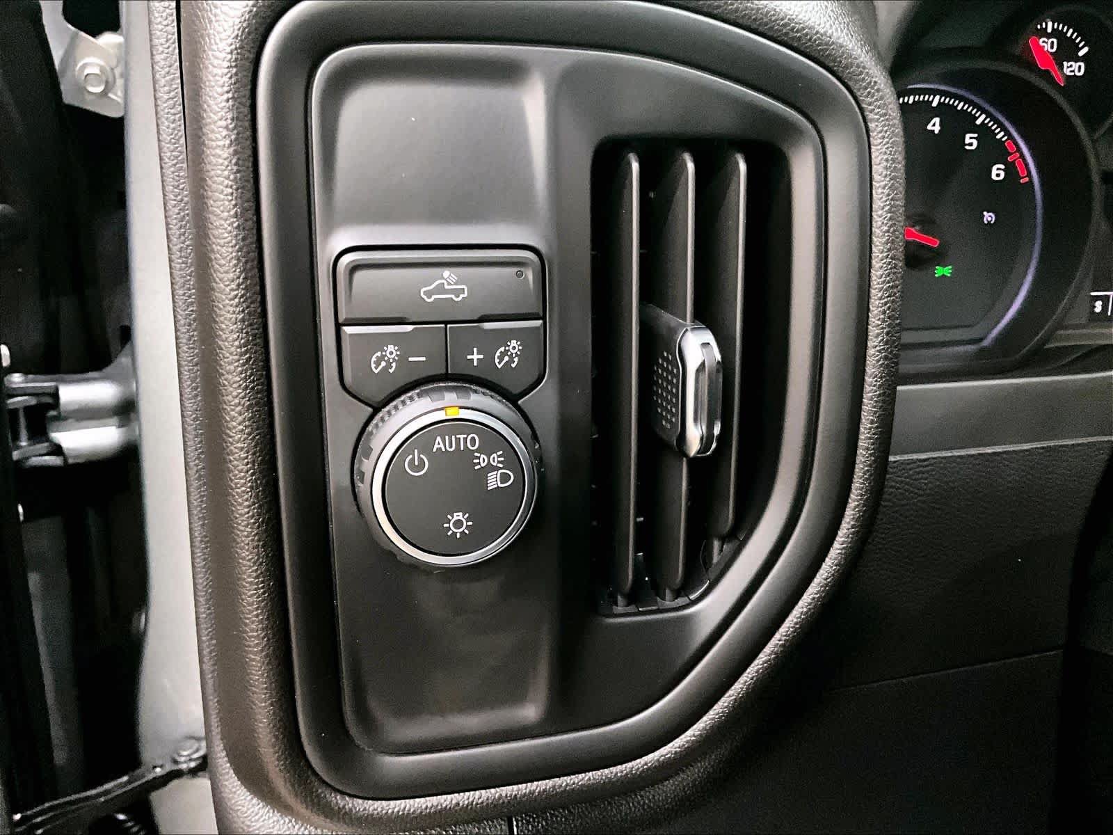 Used 2026 Chevrolet Silverado 1500 Custom RWD image 37