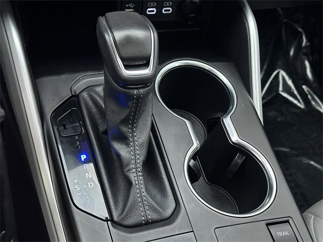 Certified 2024 Toyota Highlander XLE image 31