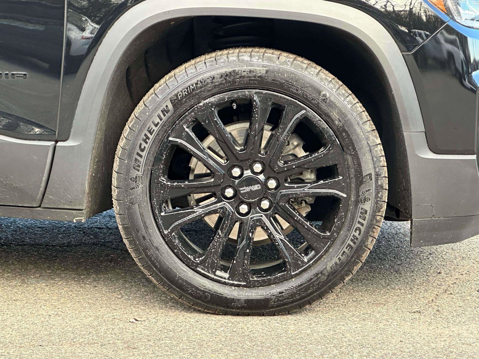 Used 2023 GMC Acadia SLT w/ Elevation Edition image 7